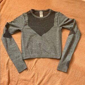JoyLab Long Sleeved Mesh Style Cutout Cropped Workout Top Size Extra Small